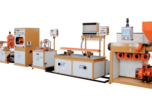 Linea per la produzione di profili rigidi in PVC con punzonatrice in linea